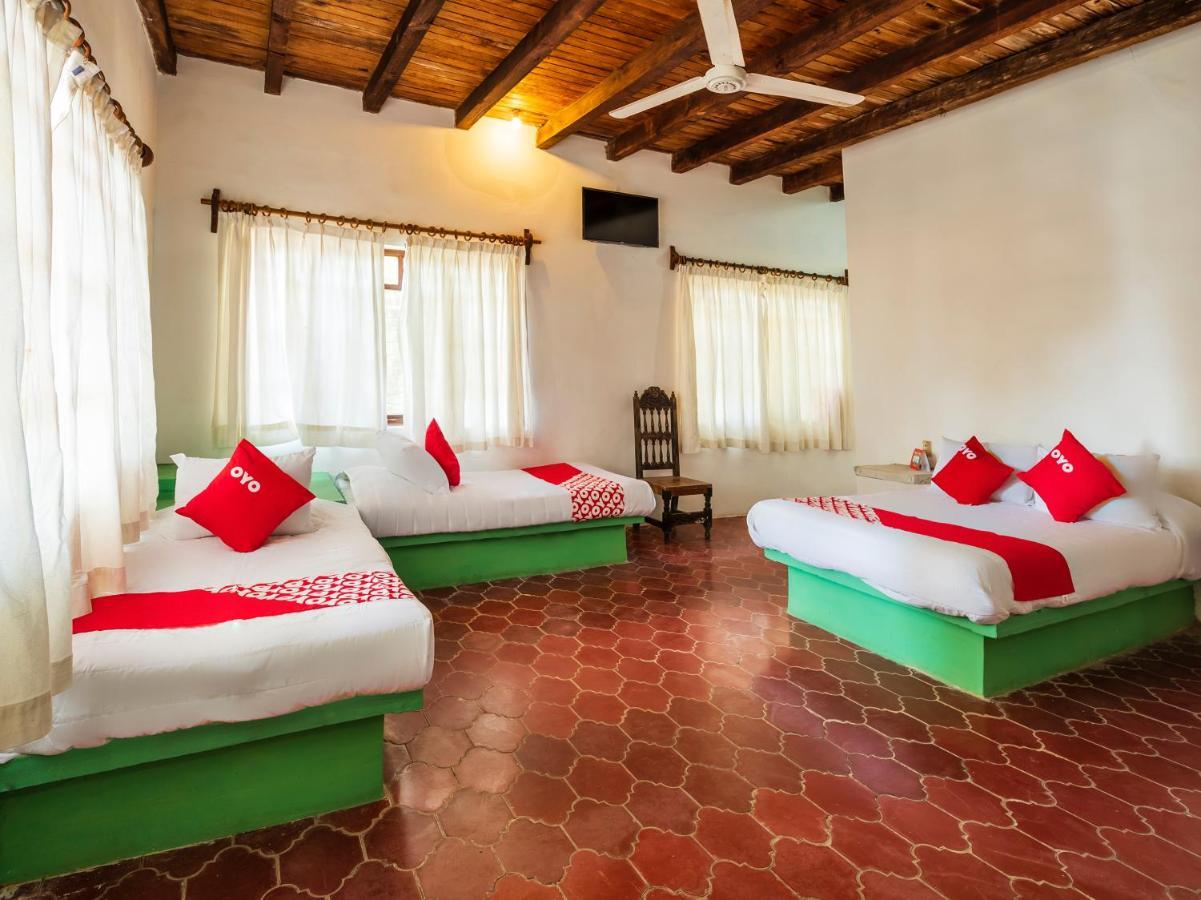 Oyo Hotel Sands Barra de Navidad Eksteriør billede